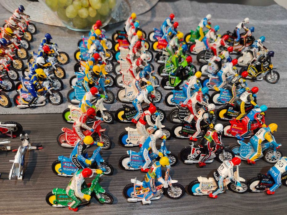 Figurki żużlowcy malowanie na zamówienie.