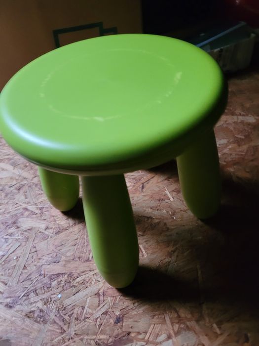 IKEA  Stolik ,Krzesełko ,2 Stołeczki SERII  MAMMUT ,Używane.