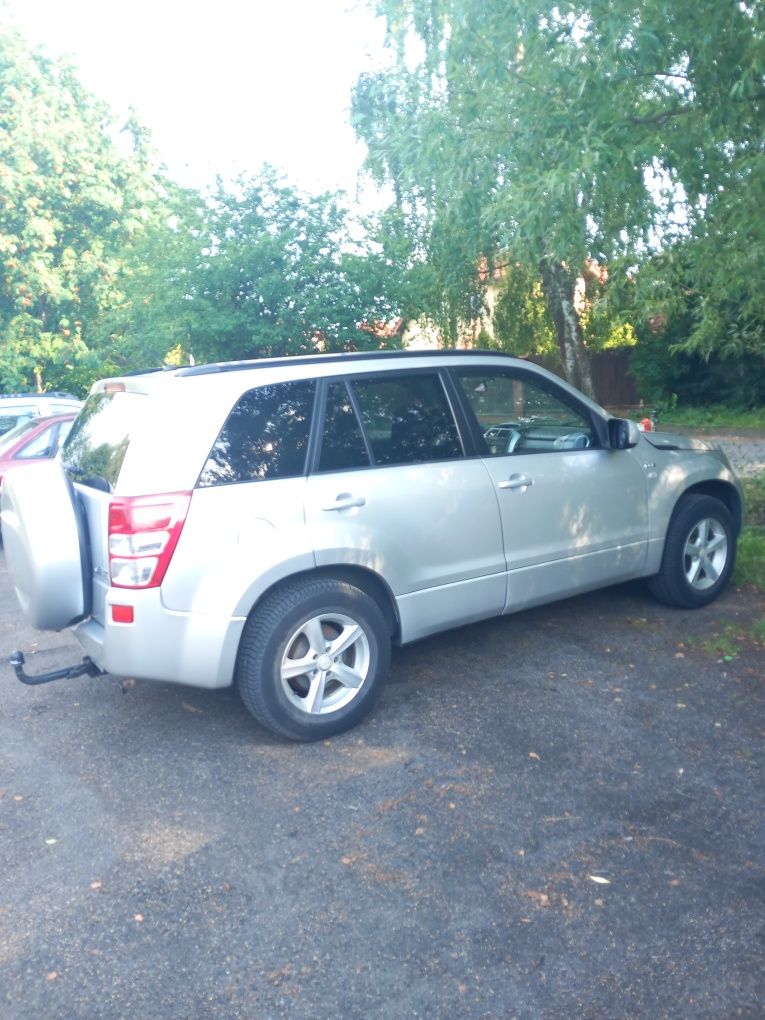 Suzuki Grand Vitara 4X4 1,9 DDiS 130KM