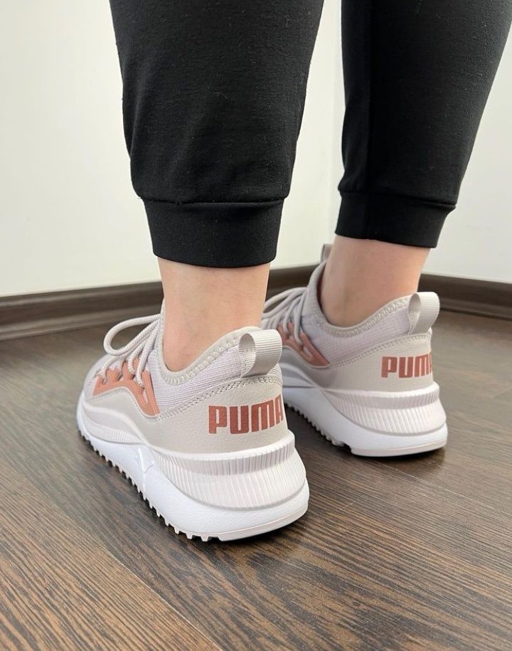 Жіночі кросівки Puma Pacer Future