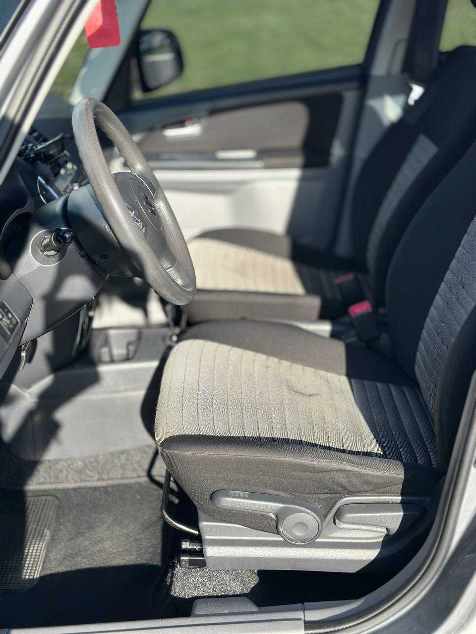 ПРОДАМ Suzuki SX4 2014