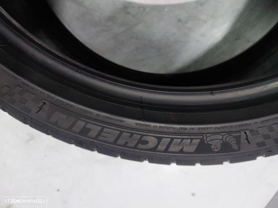 2 pneus semi novos 225-40r18 michelin - oferta dos portes 100 EUROS