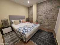 Apartamento T2 mobilado e equipado com terraço no centro