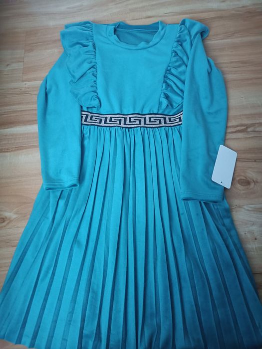 Sukienka welurowa, nowa