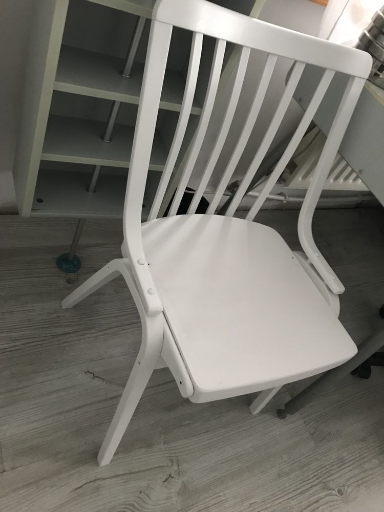 Renowacja mebli drewnianych