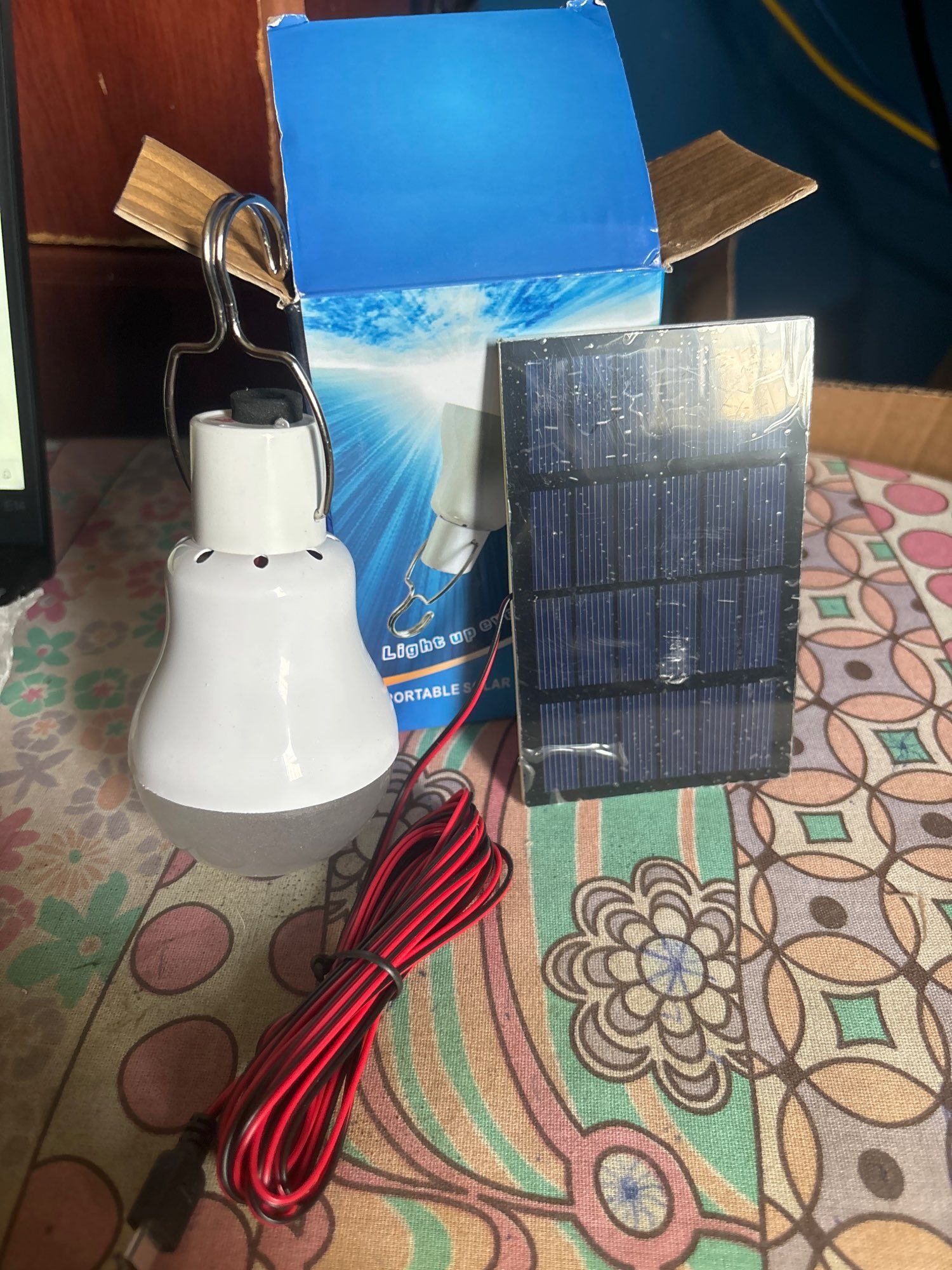 Żarówka lampka LED solar