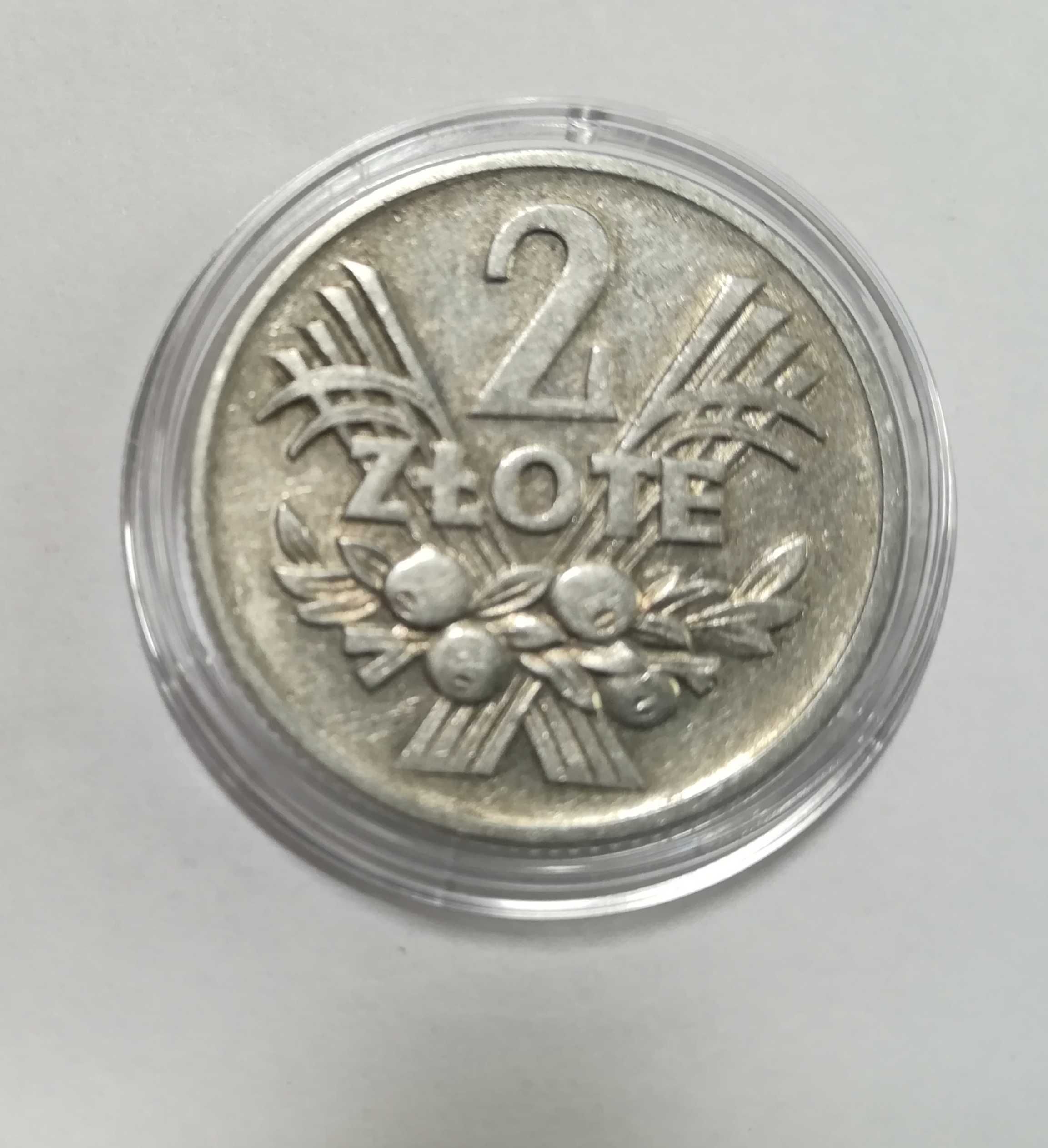 Moneta 2 zł "jagody" z 1958 r. Stan doskonały