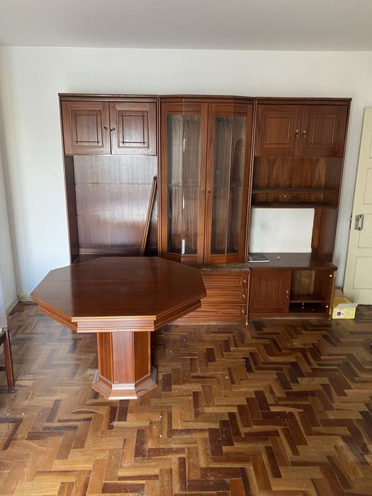 Movél de Sala e Mesa de Jantar com 4 cadeiras