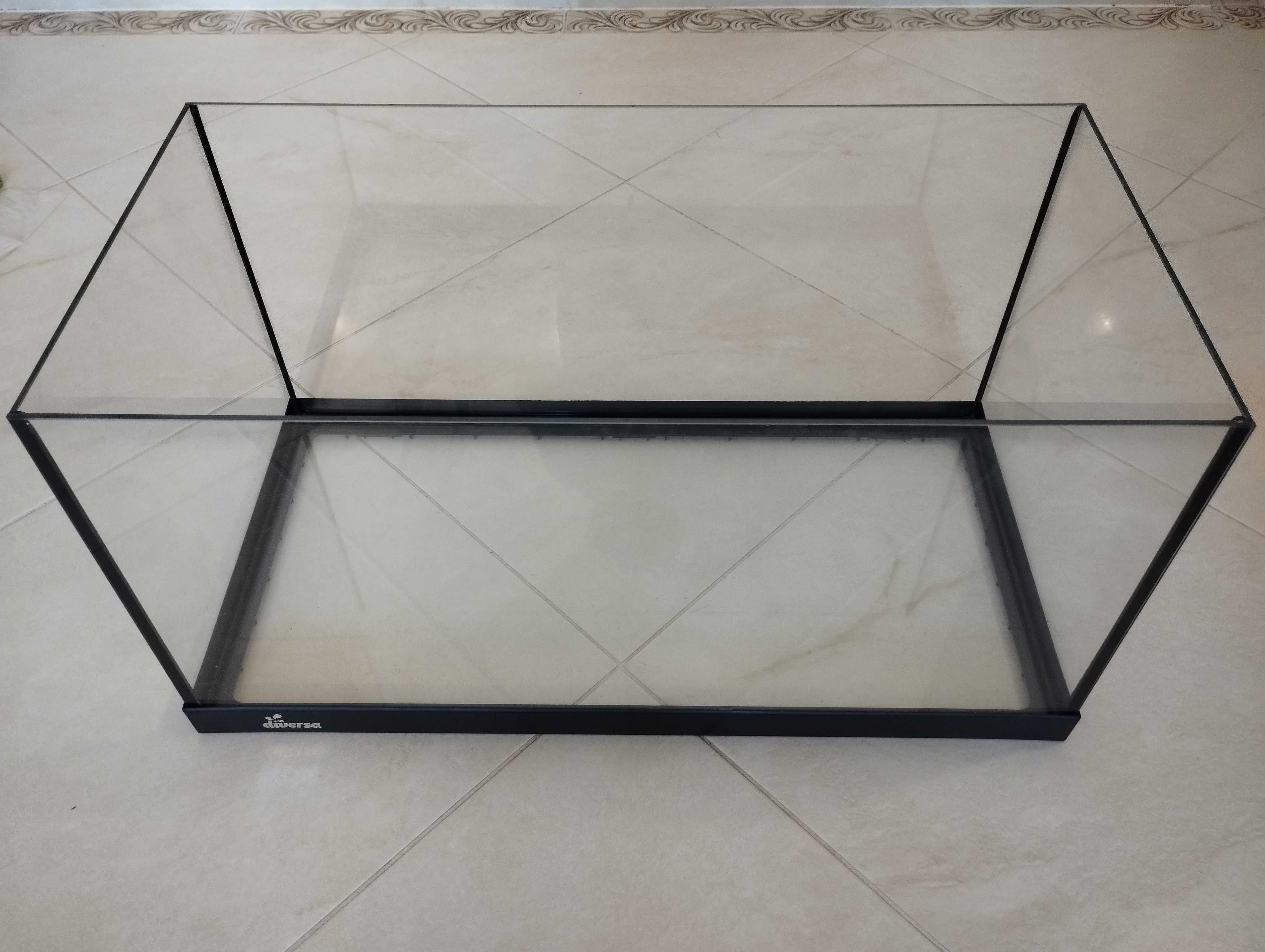 Kompletne akwarium Diversa 60 l stan idealny