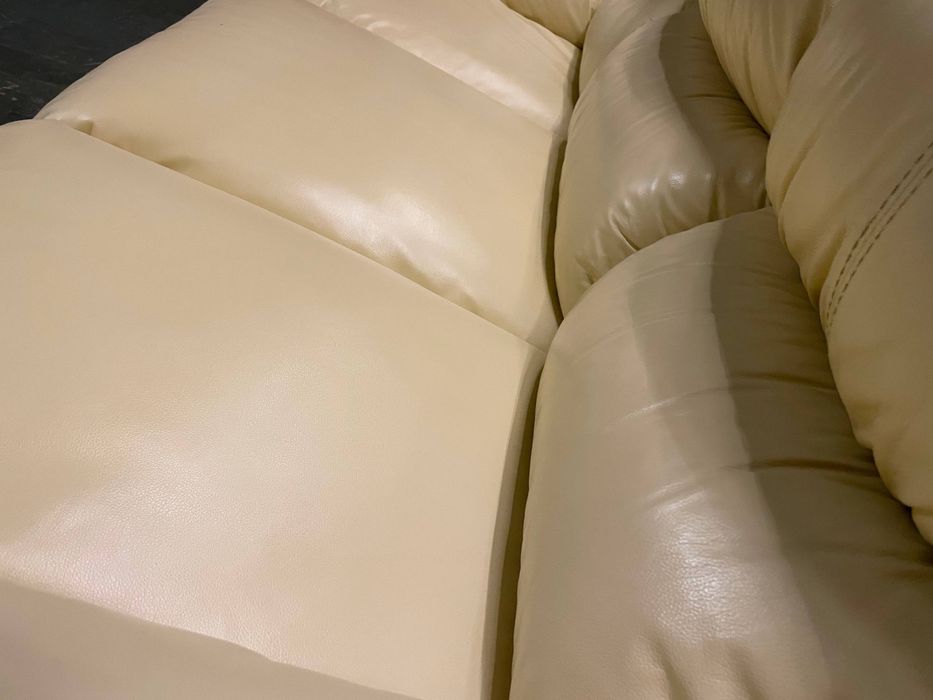 Великий шкіряний (кожаный) диван-ліжко.Стан ідеальний
