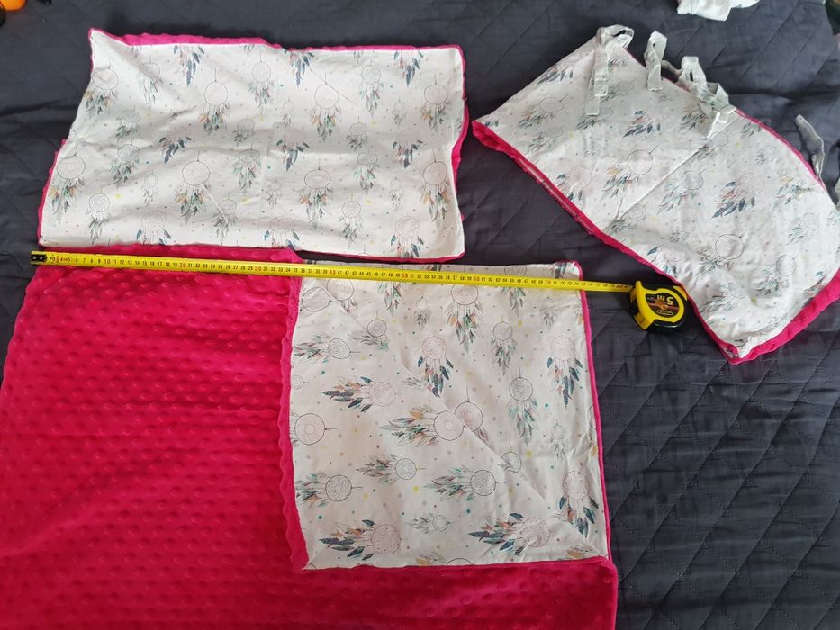 Dwustronna wyprawka do łóżeczka dla niemowlaka kocyk poszewka ochrania