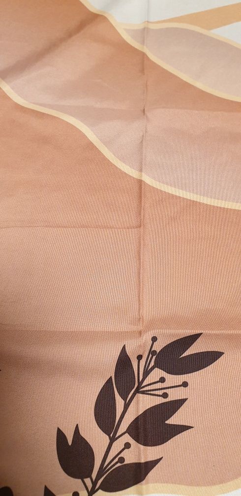 Makatka boho, Makatka z retro grafiką