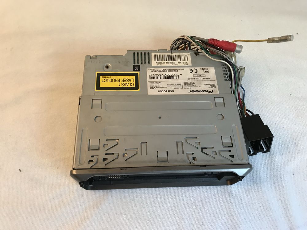 Pioneer DEH-P70BT (sem painel frontal) — só para peças