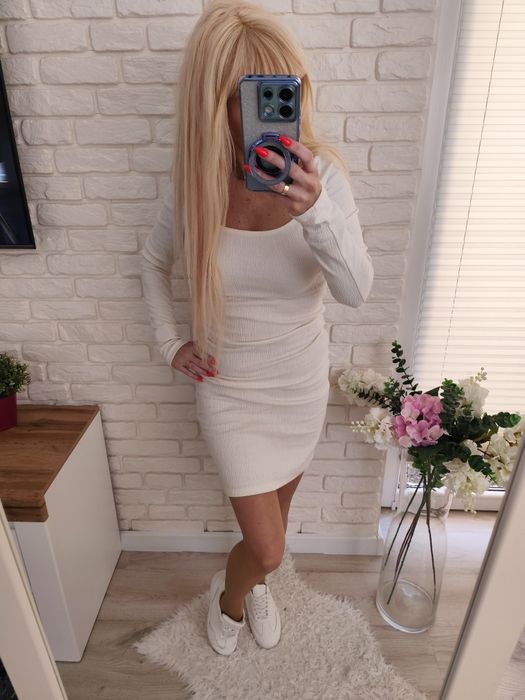 Kremowa sukienka Gina Tricot rozmiar XS