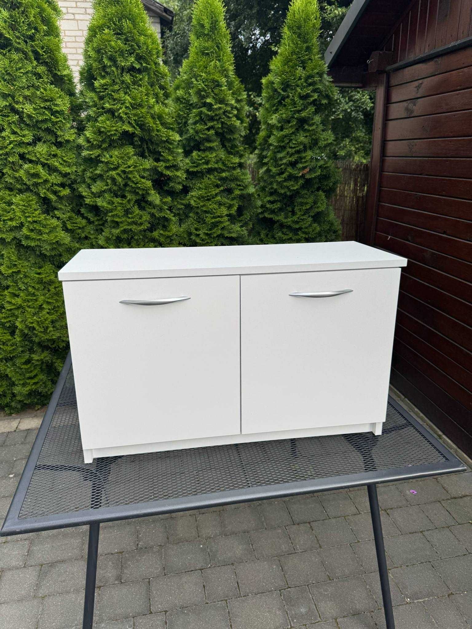 Biała szafka na buty