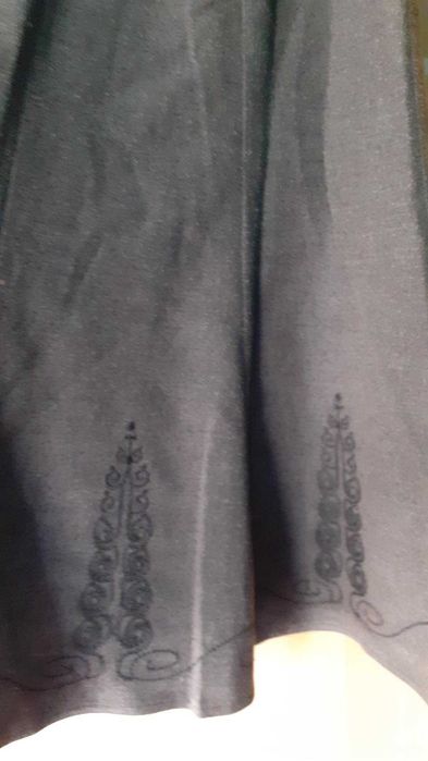 Saia outono com parte bordada