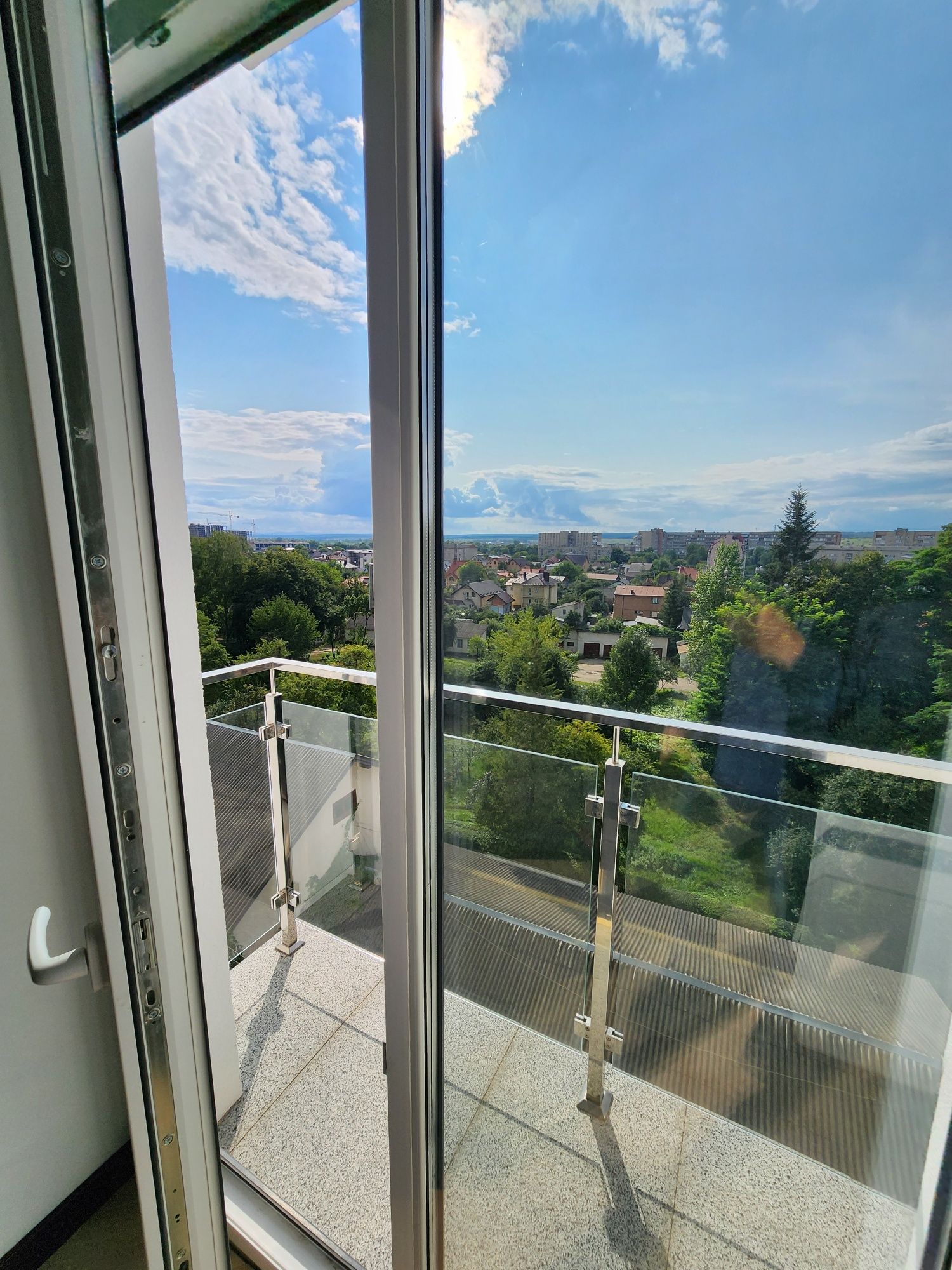 Продам 2 км квартиру в центрі з ремонтом