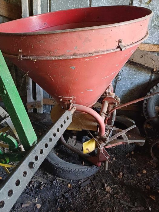 Sprzedam lejek do nawozu