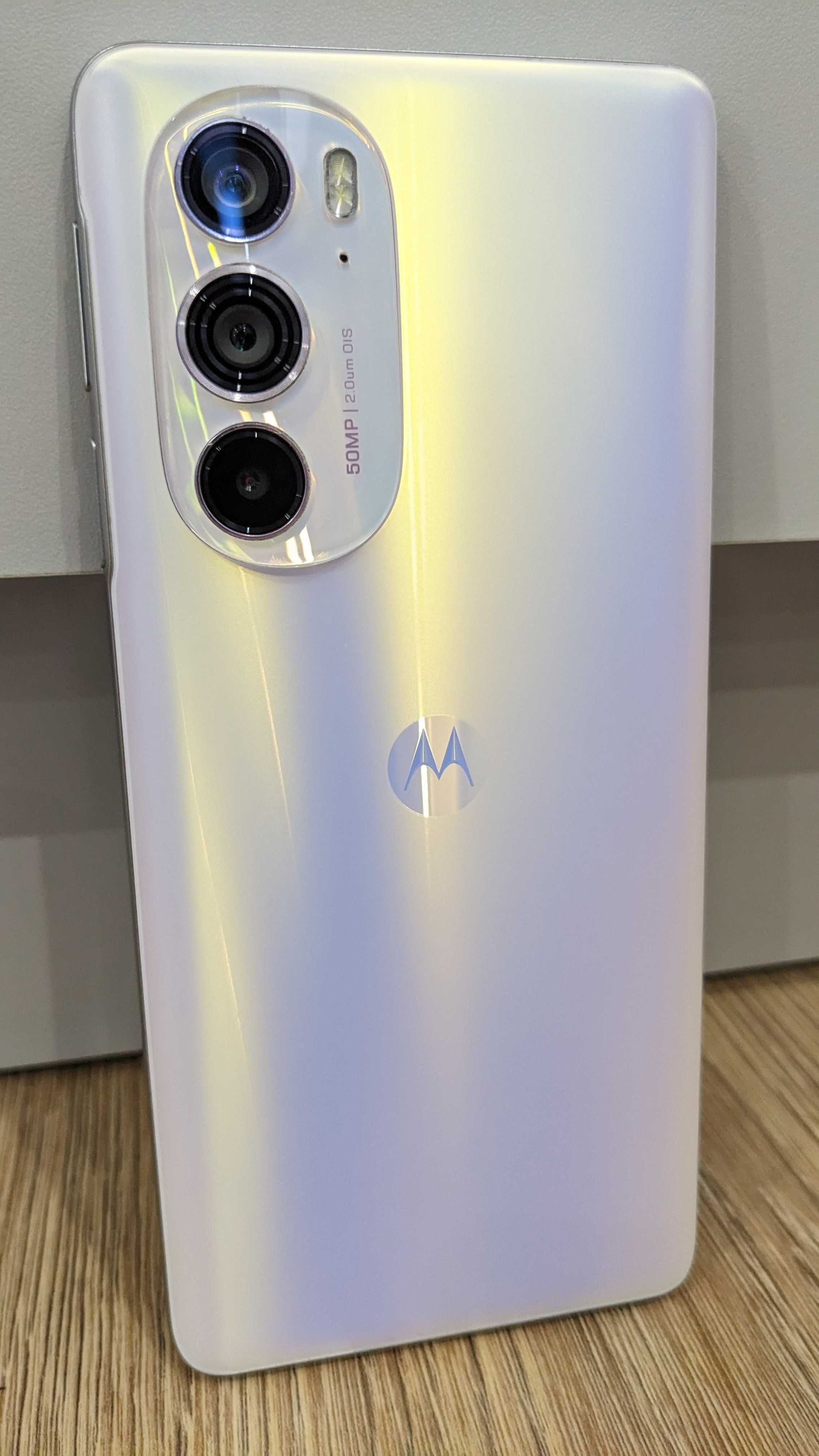 • Motorola Moto EDGE Plus (2022) XT2201-03 8/128GB White Verizon USA!•