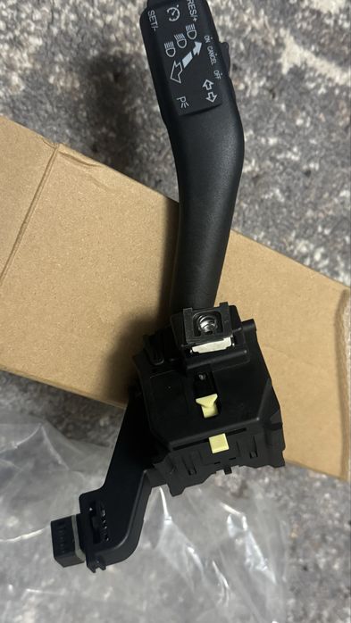 Переключатель поворотів. 1k0 953 513 g