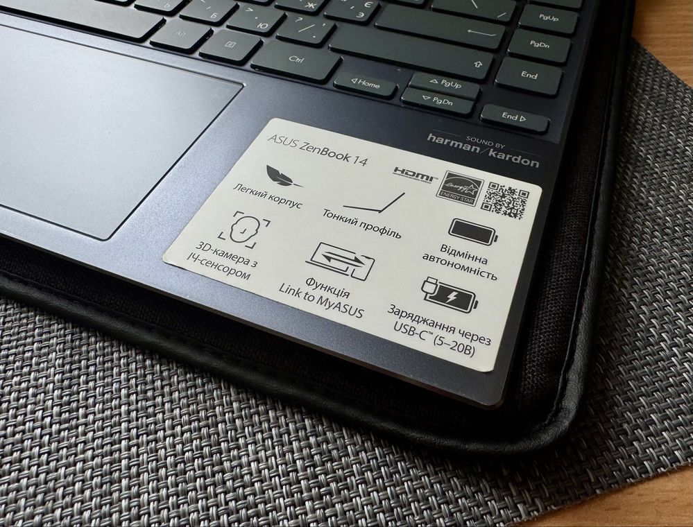 Asus ZenBook 14 UX425J intel core i7