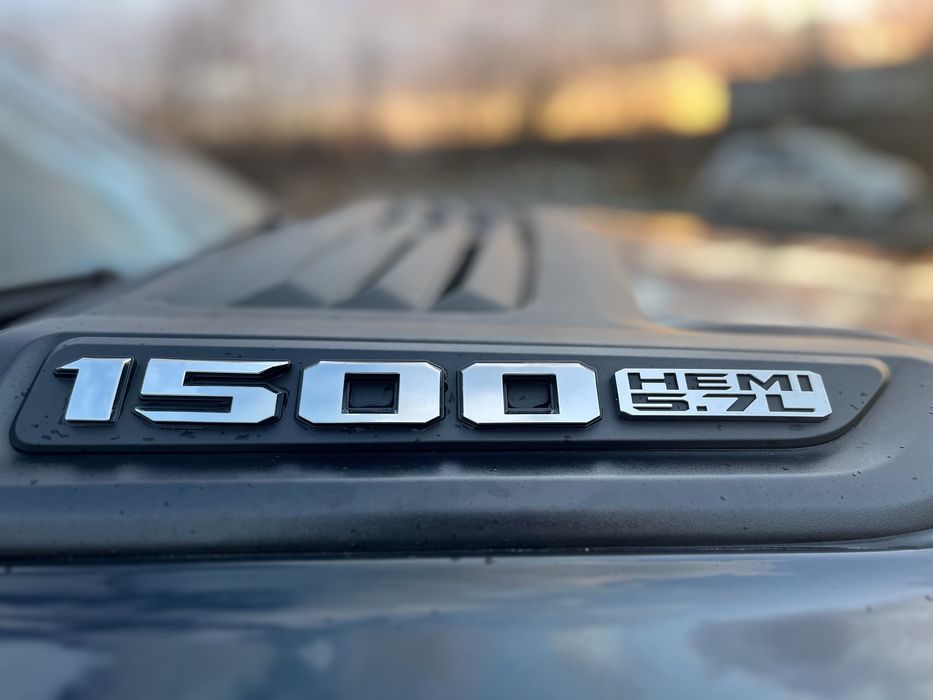 DODGE RAM 1500 LARAME 4X4 wynajem z wykupem w kwocie od 7290zł BEZ BIK