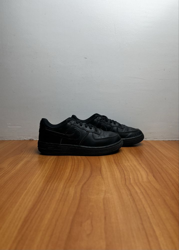 Кроссовки Nike Air Force 1 размер 28.5 оригинал детские кожаные чёрные
