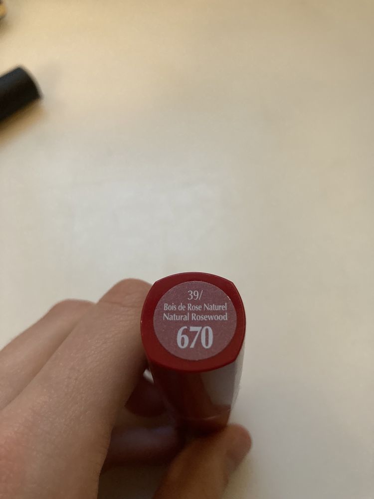 MAYBELLINE szminka z drobinami nr670 ,,Natural Rosewood”