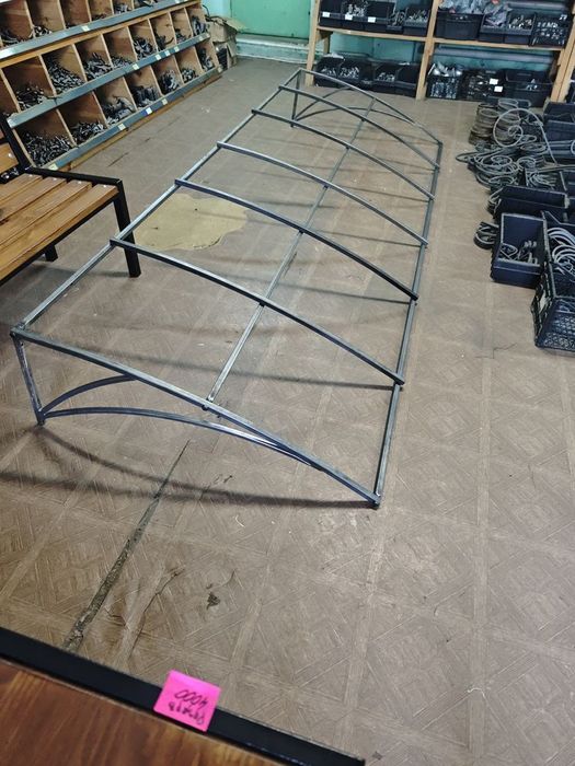 Потрібно встановити навіс