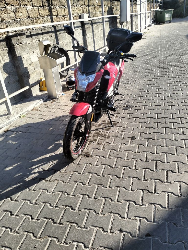 Продам мотоцикл Spark200r32