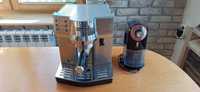 Ekspres do kawy DeLonghi (kolbowy) oraz elektryczny młynek do kawy
