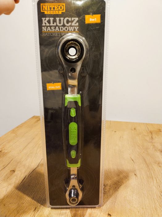 Klucz nasadowy 8w1 Niteo Tools z wbudowaną grzechotką