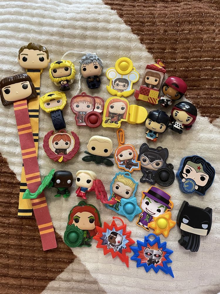 Kinder joy колекційні фігурки Funko