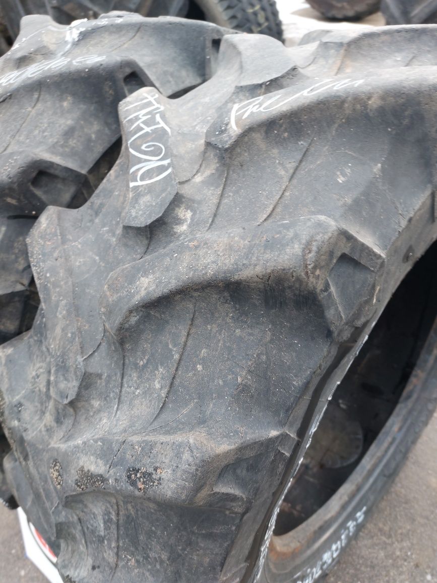 320/70R20 Pirelli Trelleborg opony używane rolnicze para