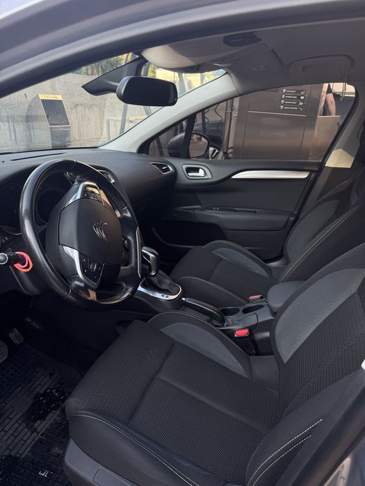 Автомобіль Citroen c4 2017 хетчбек/євро 6 автомат