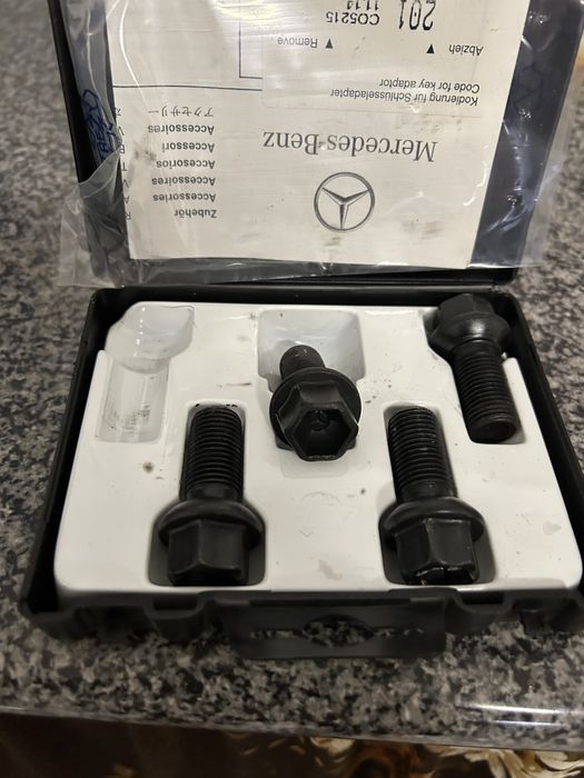 Pernes para penus de marca Mercedes