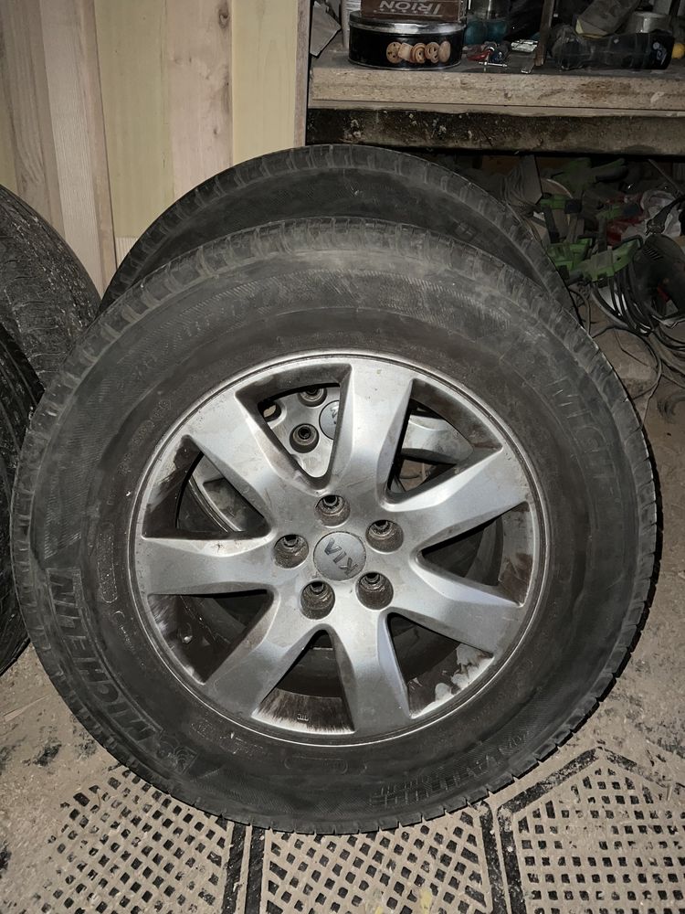 Літні колеса з дисками для Kia Sorento 2011