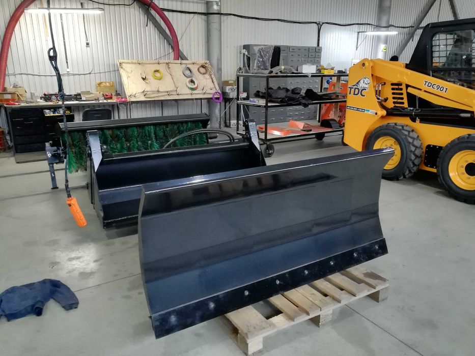 Відвал для мінінавантажувачів