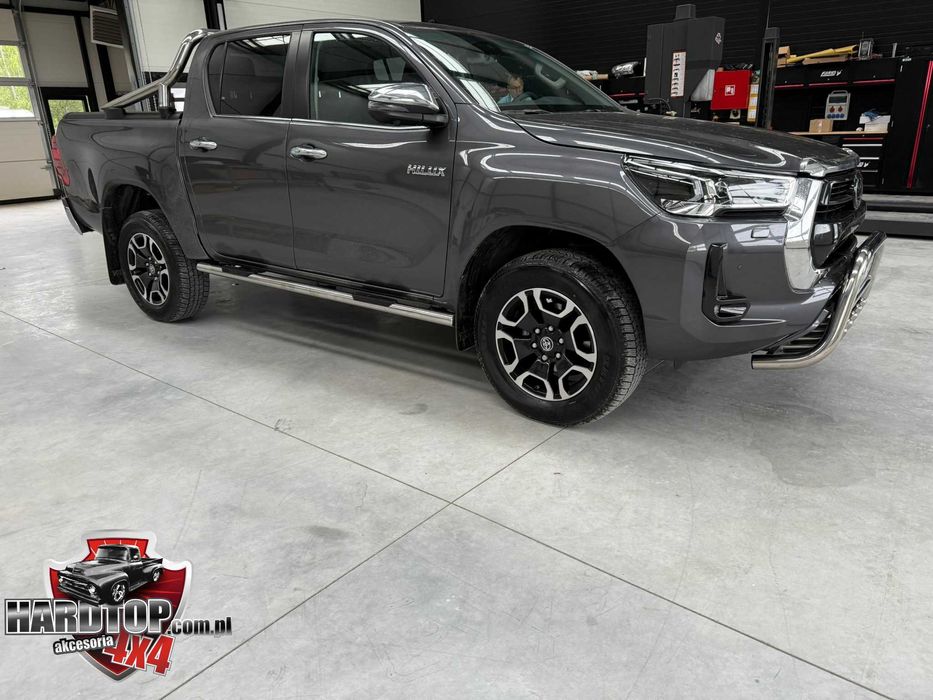 Orurowanie Boczne PROGI Stopnie do wsiadania Toyota Hilux