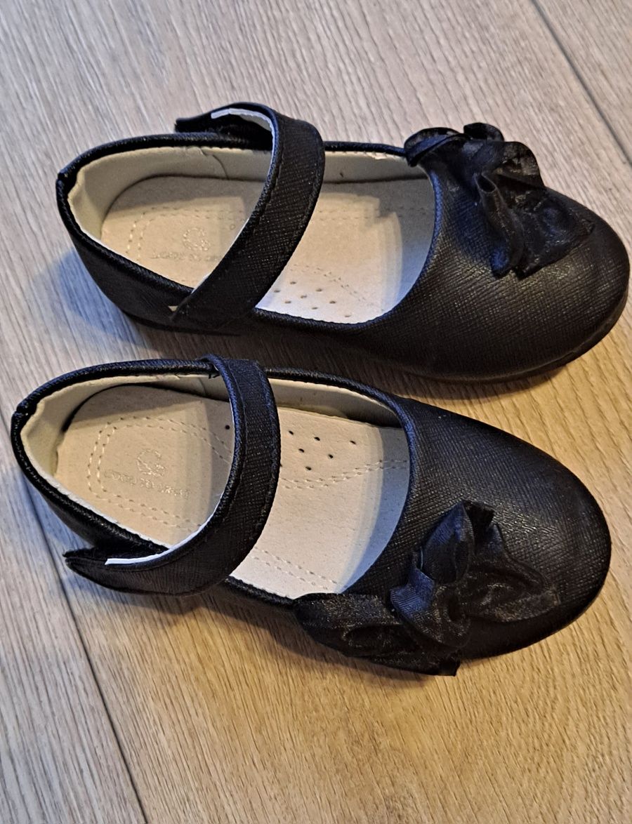 Eleganckie czarne pantofelki r.23 dla dziewczynki