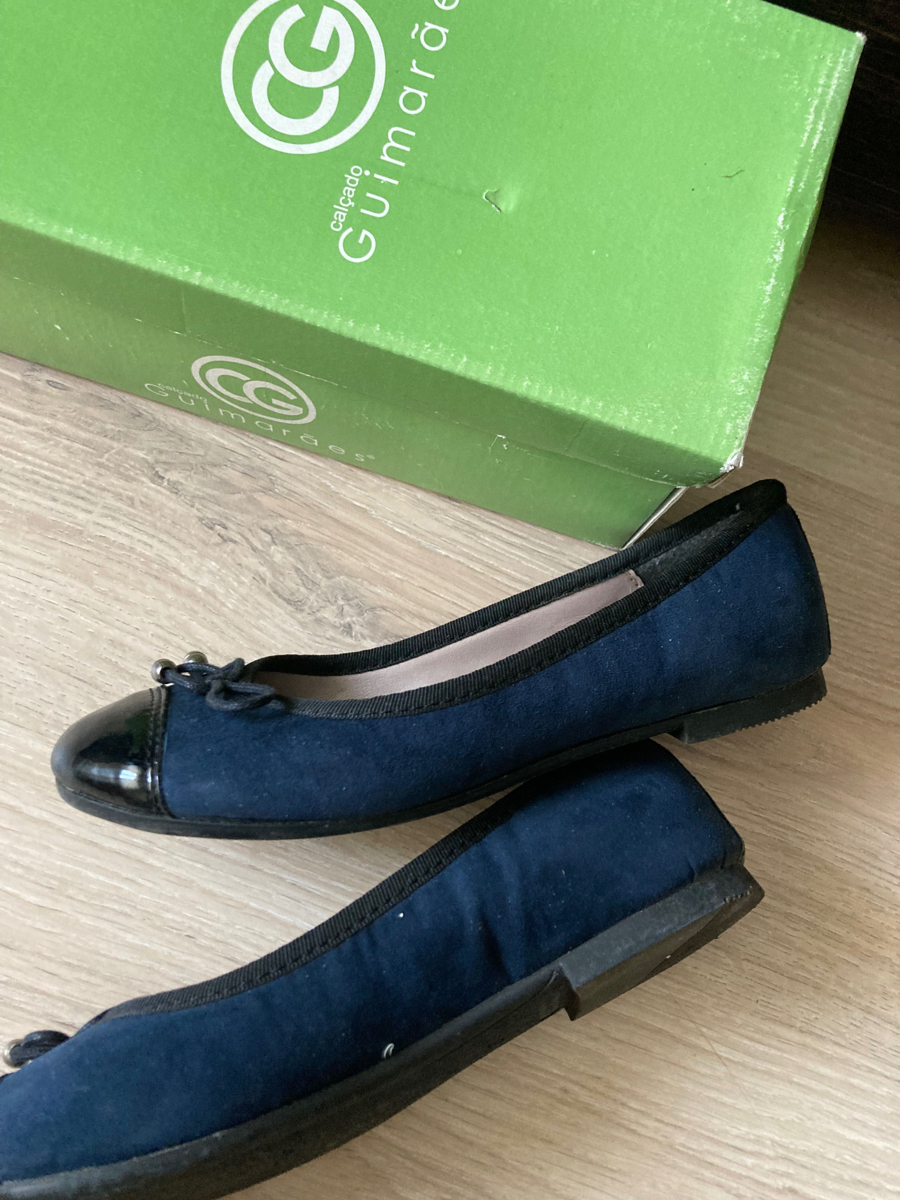 Sabrinas azuis (calçado Guimarães)