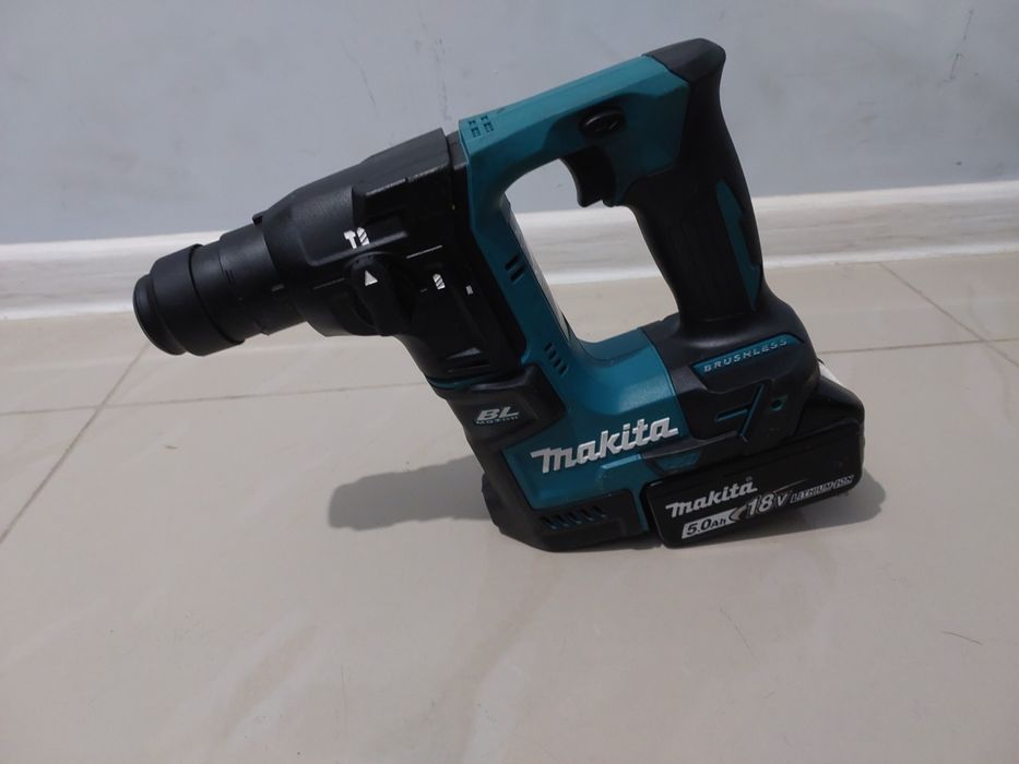Перфоратор Makita DHR171
