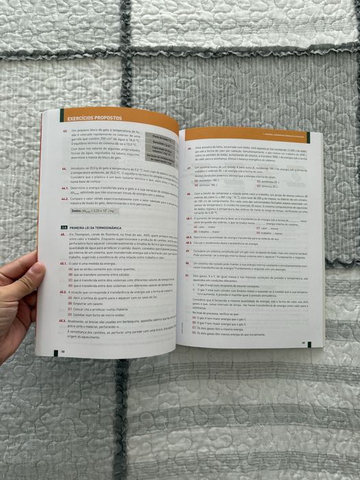 Caderno de Atividades 10° Ano Fisica e Quimica A