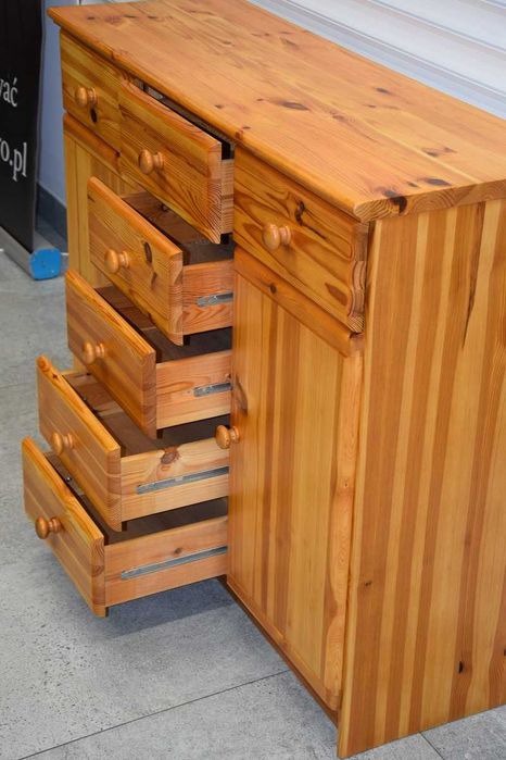 komoda z drewna sosnowego - jak nowa