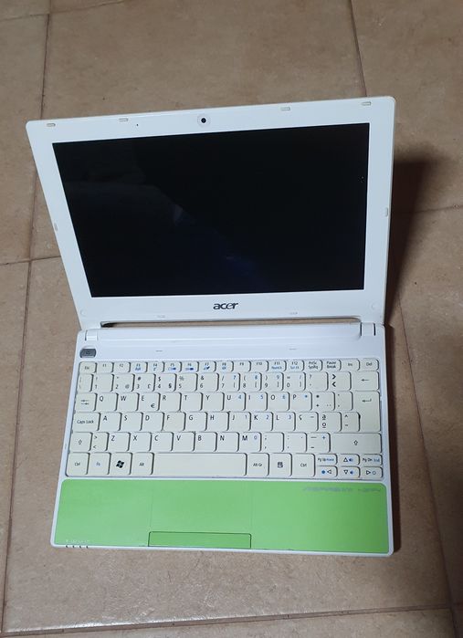 Acer  Aspire  One Happy