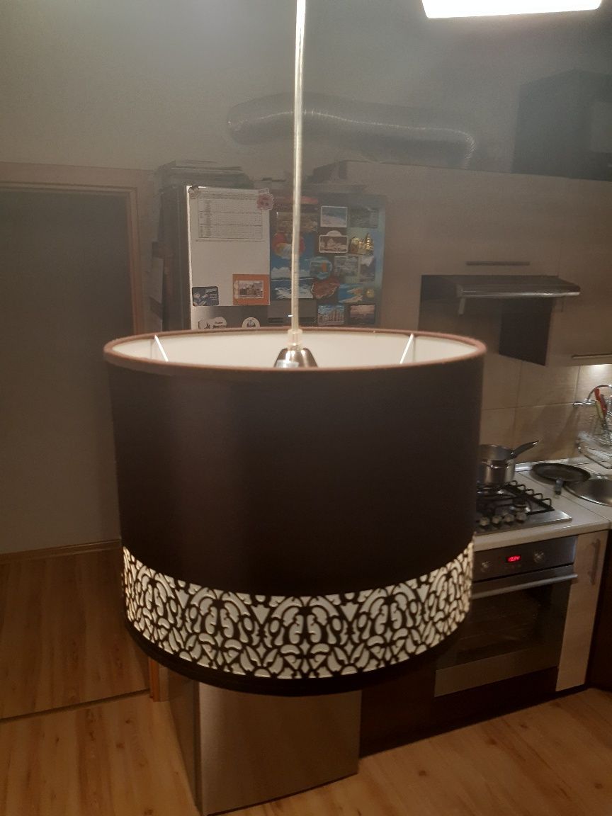 Lampa z abażurem