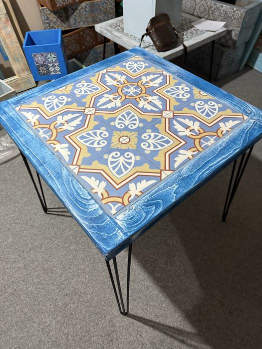 Marokańskie arabskie hiszpańskie drewniane stoliki kawowe z kafelkami