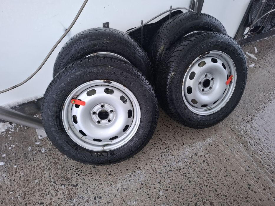 Зимові шини на дисках !!! 195/65 r15  5x112  et38 VAG