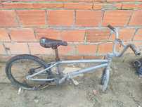 Vendo BMX usada.