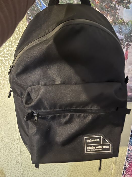 Продаю рюкзак у хорошому стані